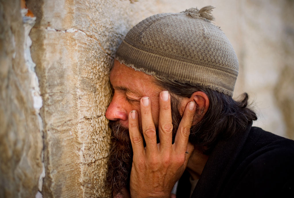 Почему евреи обращаются в сторону Иерусалима когда молятся?