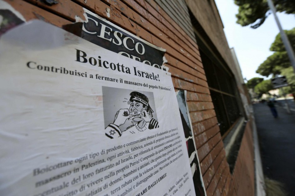 Жителей Рима призвали бойкотировать магазины евреев