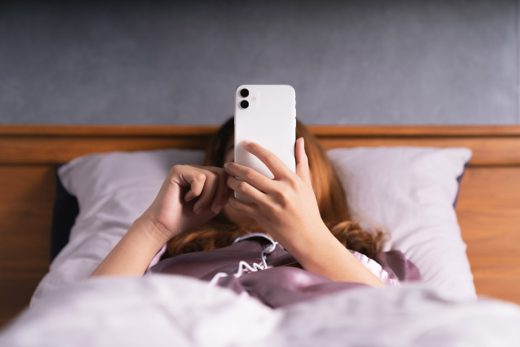 Шесть причин, почему не стоит брать в руки утром мобильный телефон, и что нужно делать