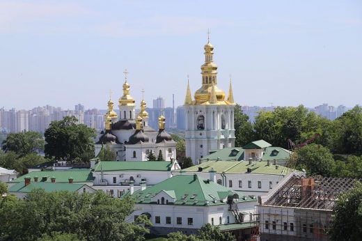 Украинская православная церковь объявила "о полной самостоятельности и независимости"