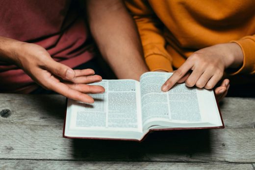 Три способа помочь неверующим друзьям понять Евангелие