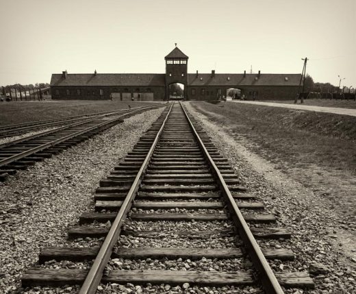 9 фактов, которые вам стоит знать об Аушвице и нацистских лагерях смерти