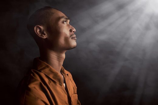 Христос прощает закоренелых преступников. Но должны ли мы их прощать?