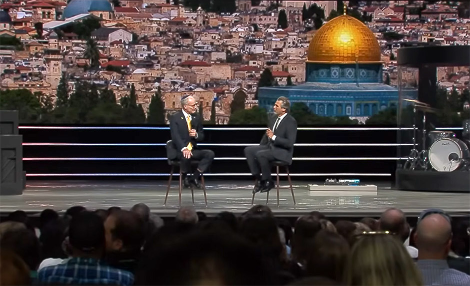 Джентезен Франклин и посол Израиля вместе провозглашают правду посреди войны