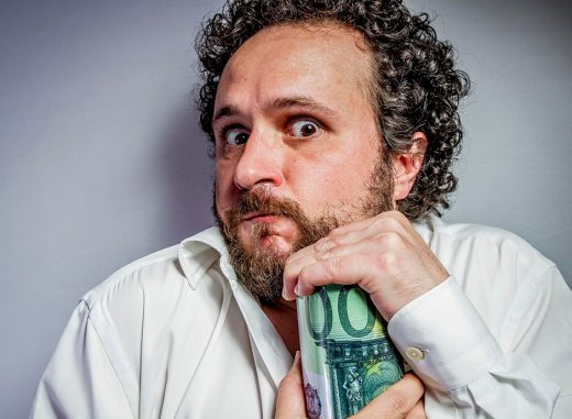 У меня есть деньги, но нет мира в сердце. Что мне делать?